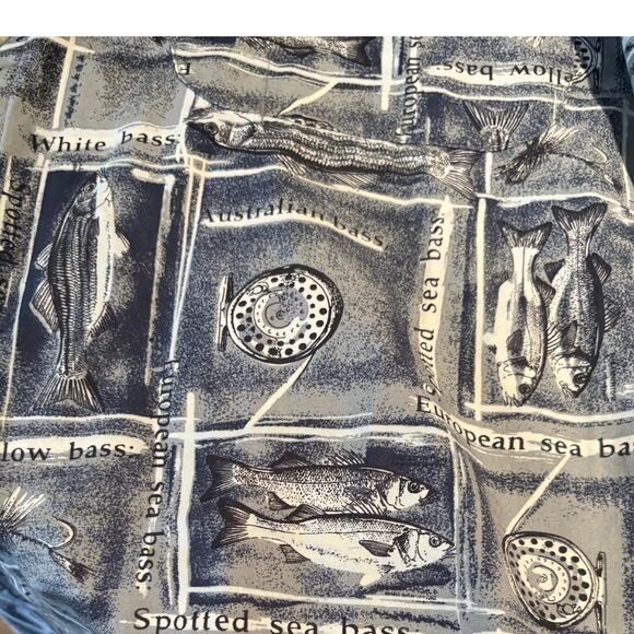 Columbia Short Sleeved Sea Bass/Fish Motif Cotton Button Front Shirt, Sz. Lg. - Picture 4 of 4